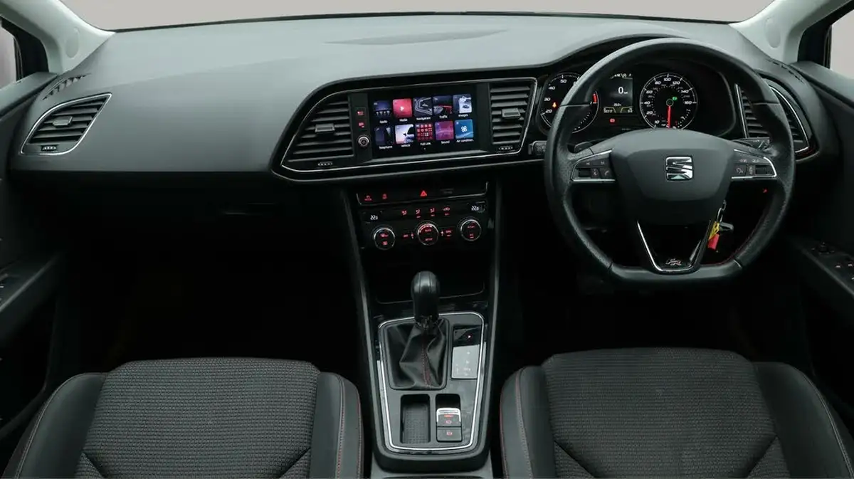 2017-seat-leon-14-ecotsi-fr-technology-estate-5d-dsg-big-13