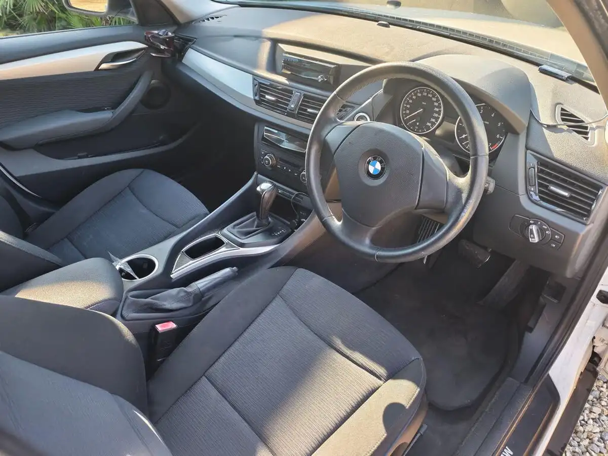 2014-bmw-x1-big-14
