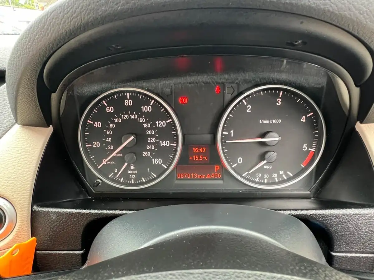 2013-bmw-x1-20td-sdrive18d-xline-auto-big-20