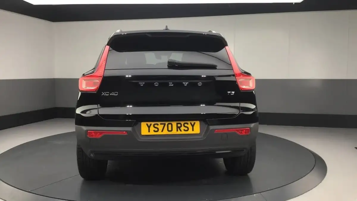 2020-volvo-xc40-15-t3-r-design-pro-geartronic-big-3