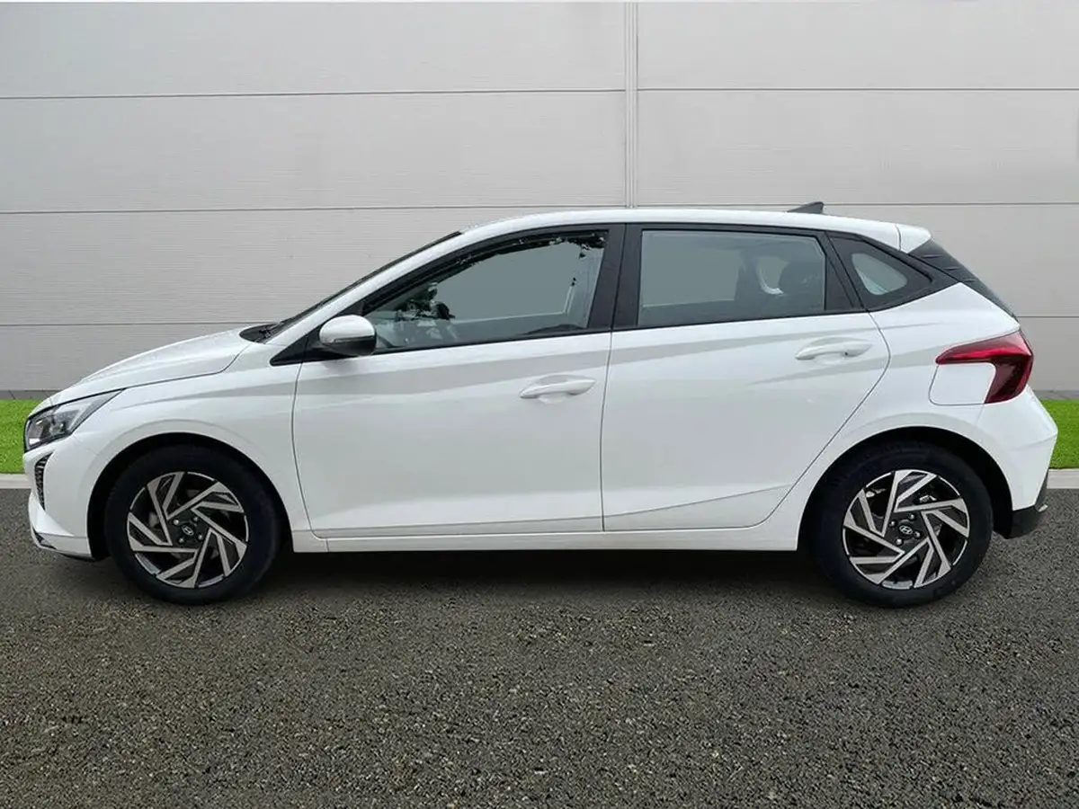 2025-hyundai-i20-10-t-gdi-advance-big-3
