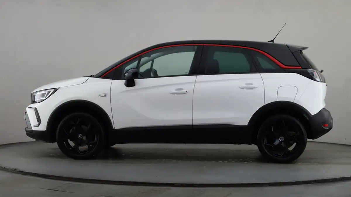 2023-vauxhall-crossland-12-gs-110ps-big-13
