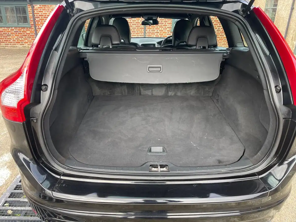 2015-volvo-xc60-20td-d4-r-design-190bhp-nav-big-25