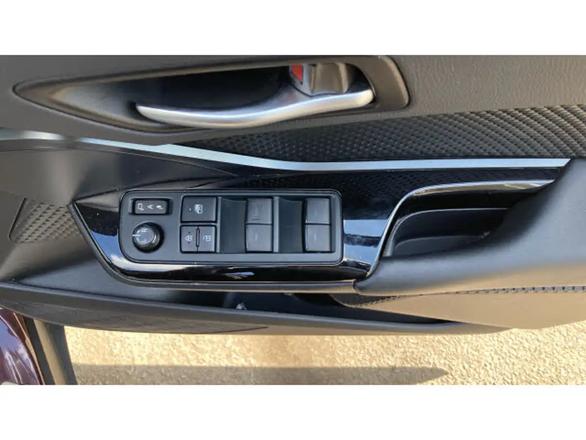 2022-toyota-c-hr-18-vvt-i-design-big-31