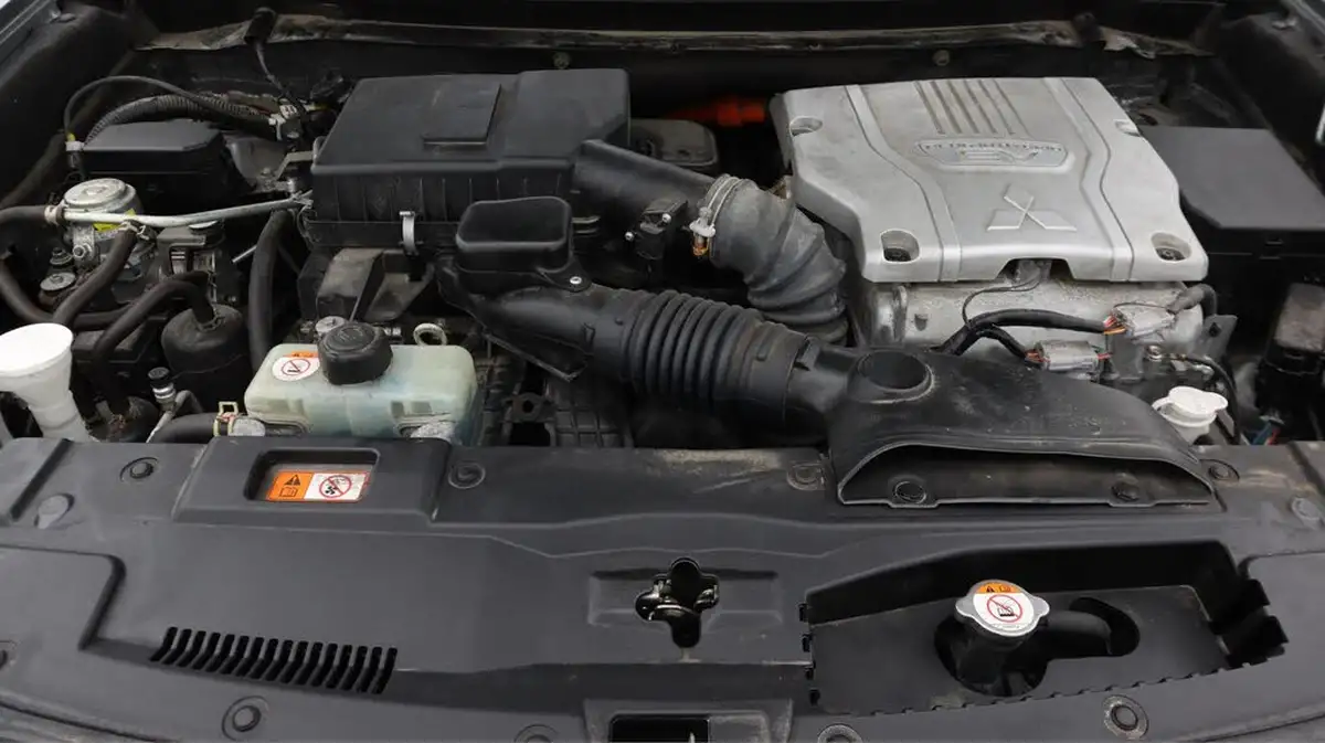 2020-mitsubishi-outlander-24-dynamic-phev-big-19