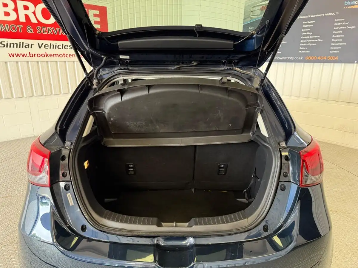 2016-mazda-mazda2-15-sport-nav-90ps-big-14