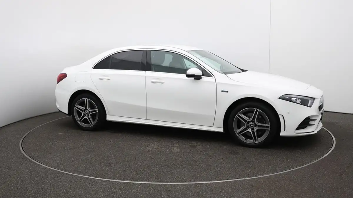 2021-mercedes-benz-a-class-13-a250e-amg-line-executive-saloon-4d-big-31