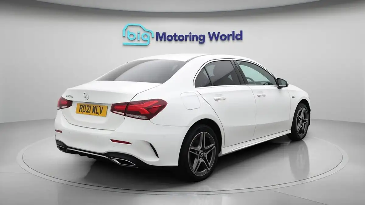 2021-mercedes-benz-a-class-13-a250e-amg-line-executive-saloon-4d-big-7