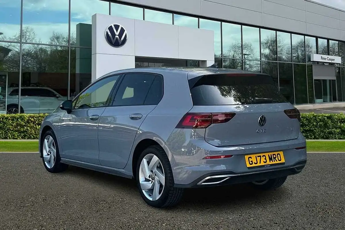 2023-volkswagen-golf-14-tsi-gte-big-2