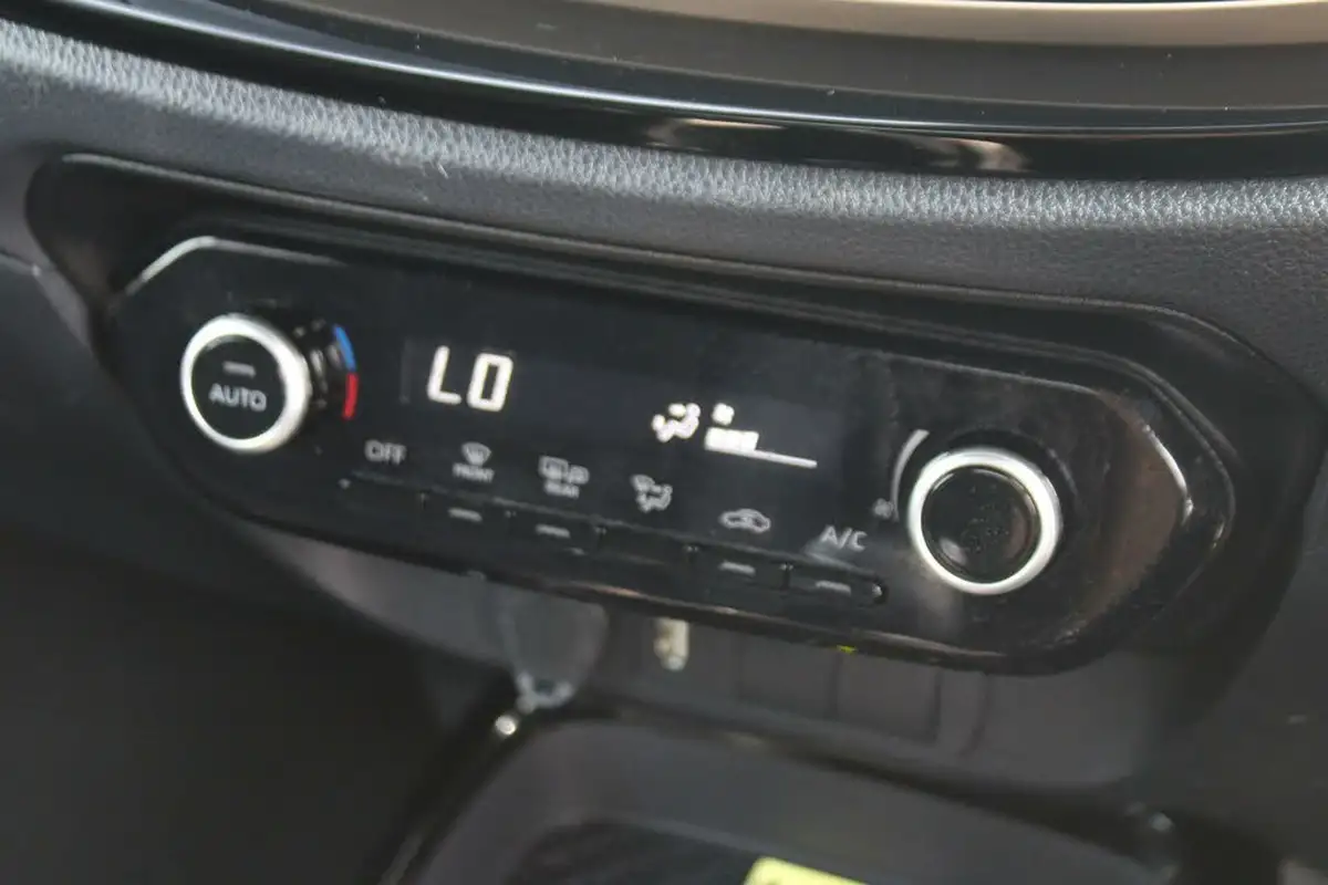 2023-toyota-aygo-x-10-vvt-i-exclusive-big-22