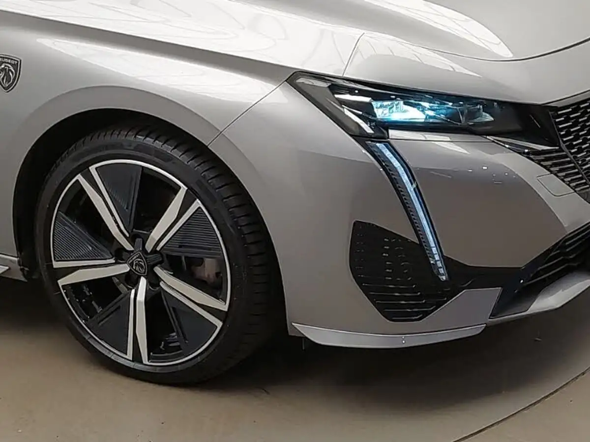 2022-peugeot-308-16-puretech-gt-180bhp-big-8