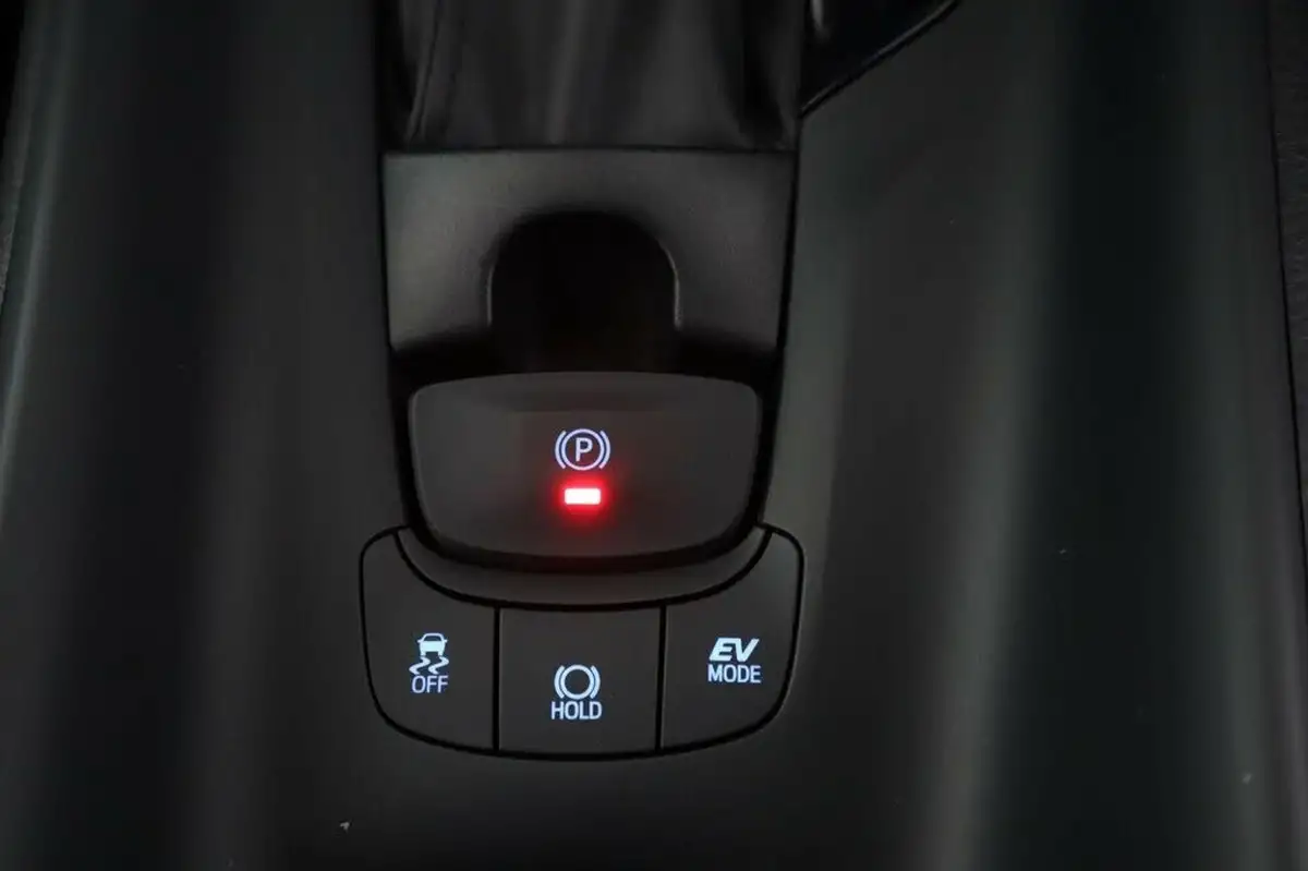 2019-toyota-c-hr-18-vvt-i-icon-big-18