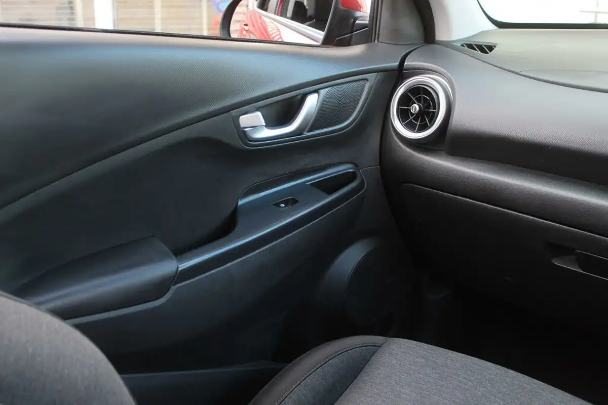2022-hyundai-kona-e-premium-204ps-64kwh-7kw-obc-big-29