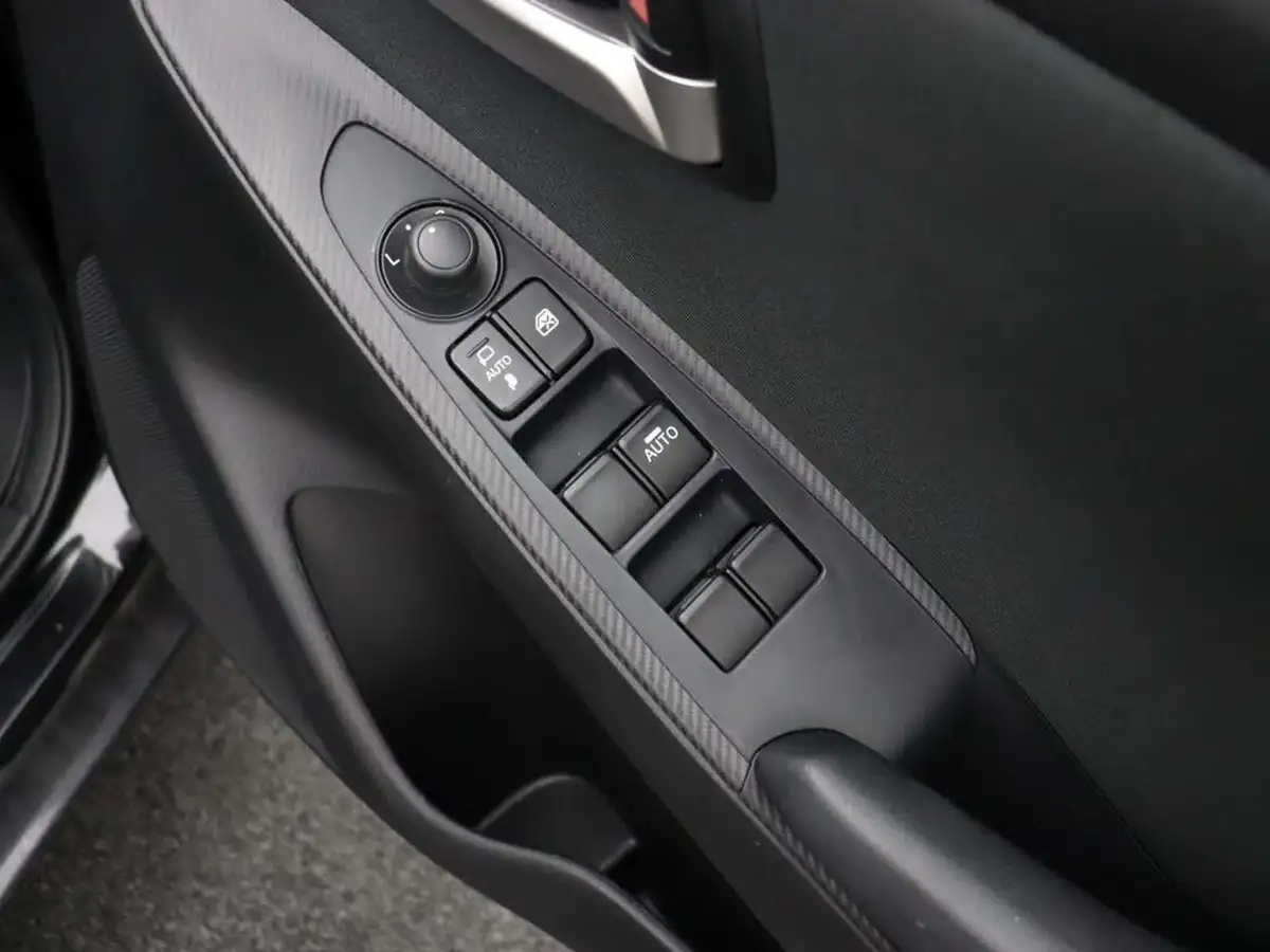 2018-mazda-mazda2-15-se-l-big-13