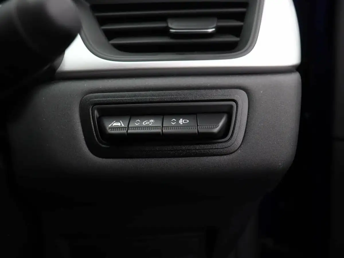 2022-renault-captur-13-tce-iconic-edition-edc-auto-big-41
