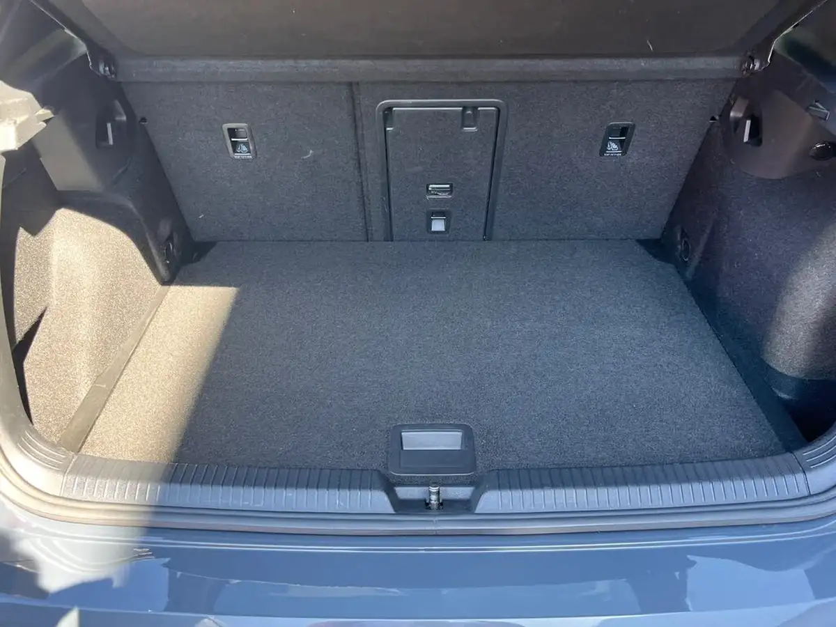 2021-volkswagen-golf-20-tsi-gti-big-28