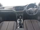 2020-volkswagen-t-roc-10-tsi-se-115ps-small-2