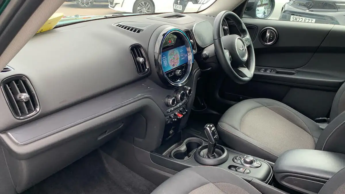 2021-mini-countryman-15-cooper-classic-auto-big-11