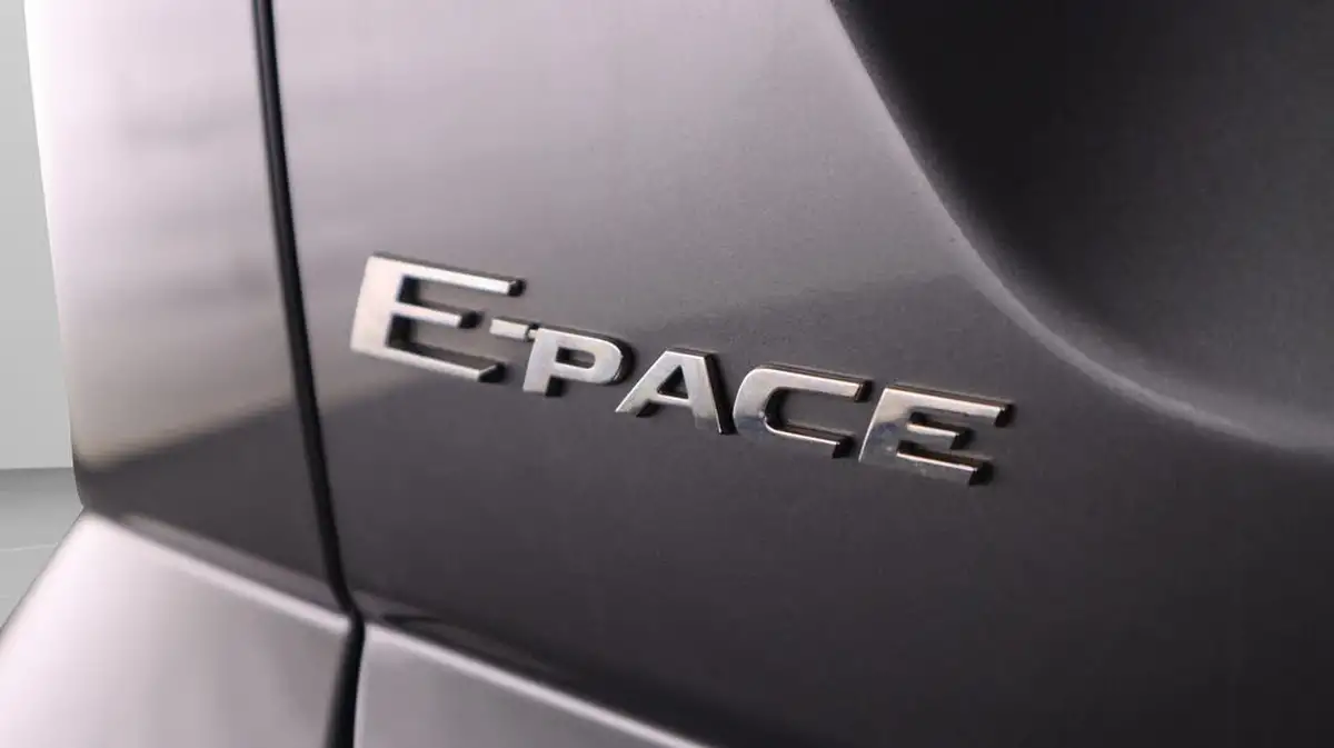 2019-jaguar-e-pace-20-i4d-r-dynamic-150ps-big-31