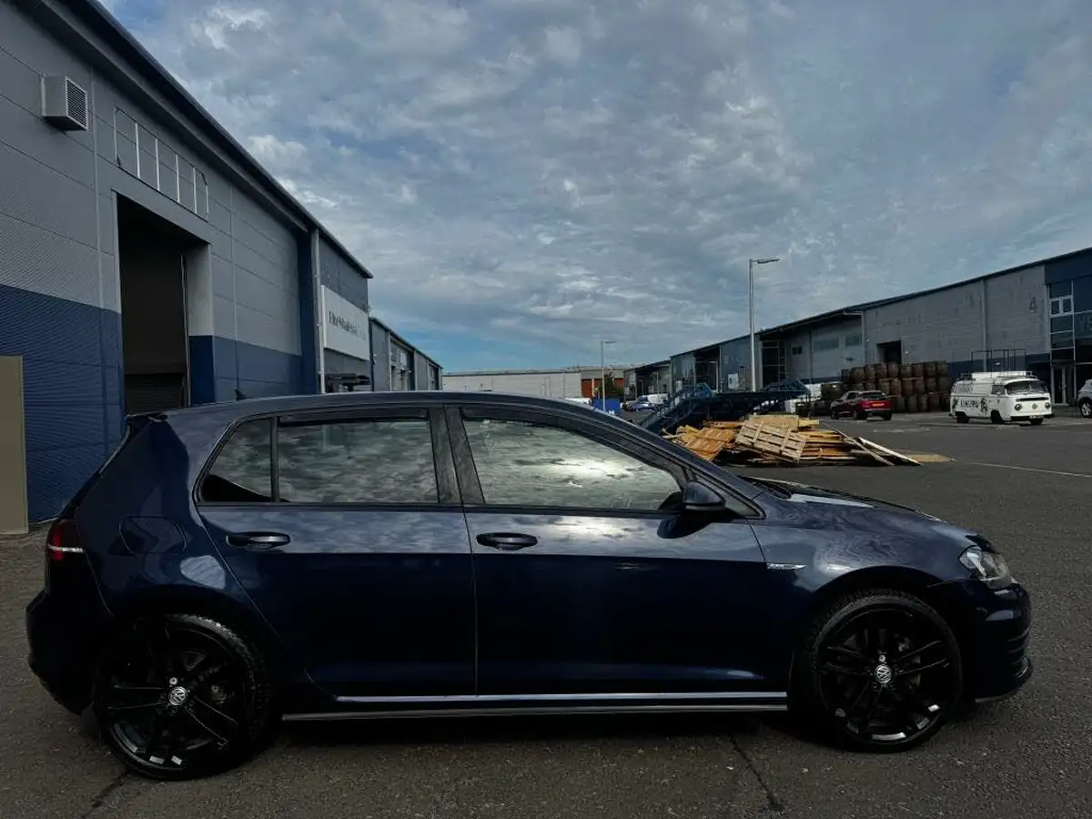 2017-volkswagen-golf-20tdi-gtd-bmt-hatchback-5d-big-4
