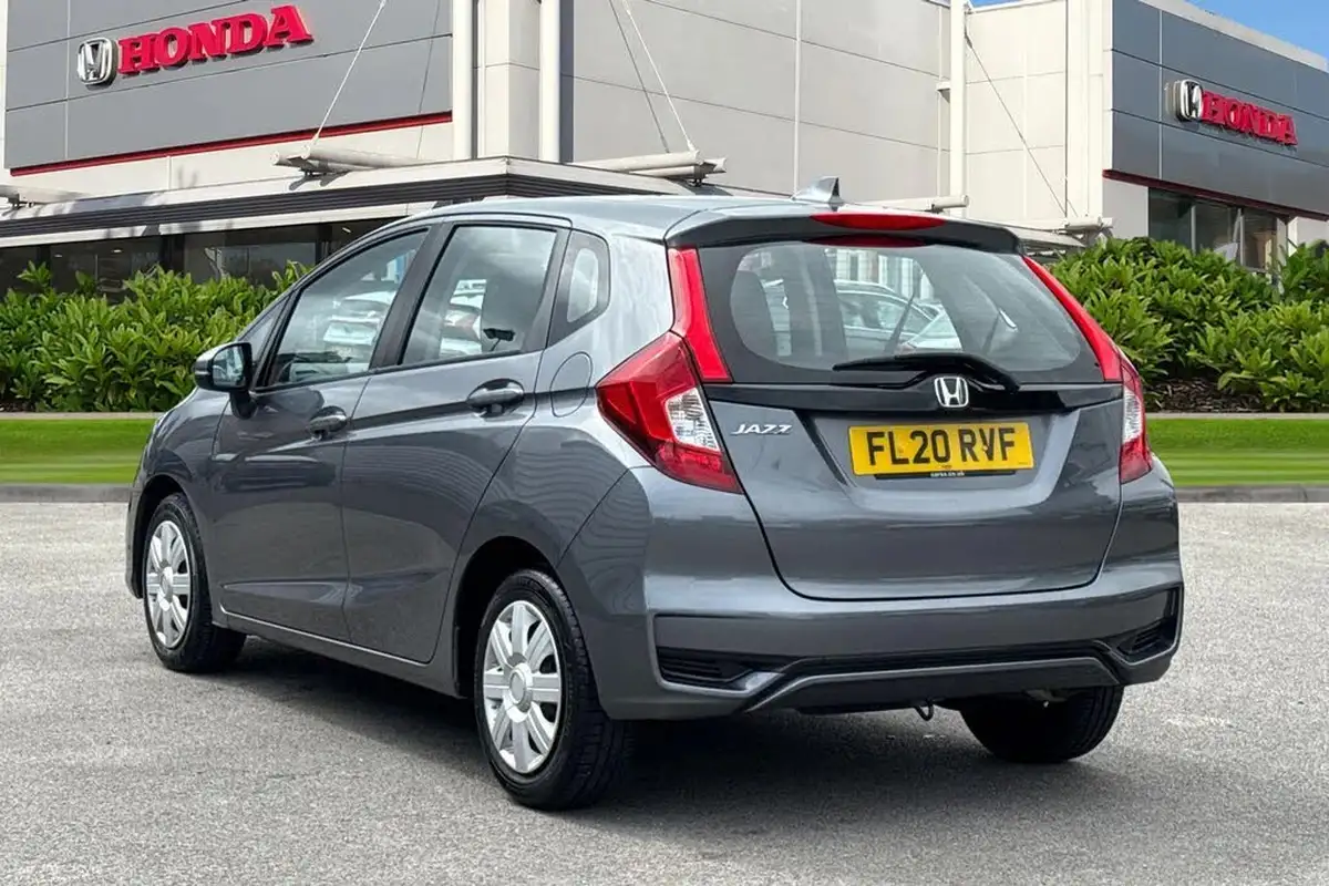 2020-honda-jazz-13-i-vtec-s-big-2