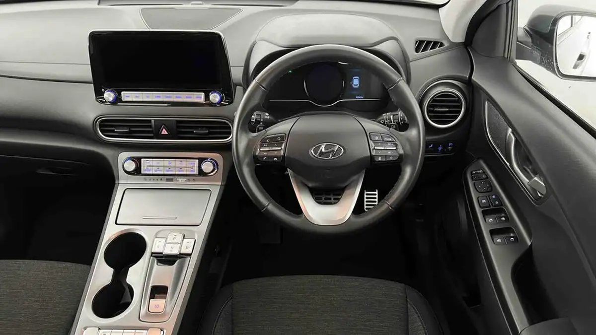 2020-hyundai-kona-e-premium-204ps-big-11
