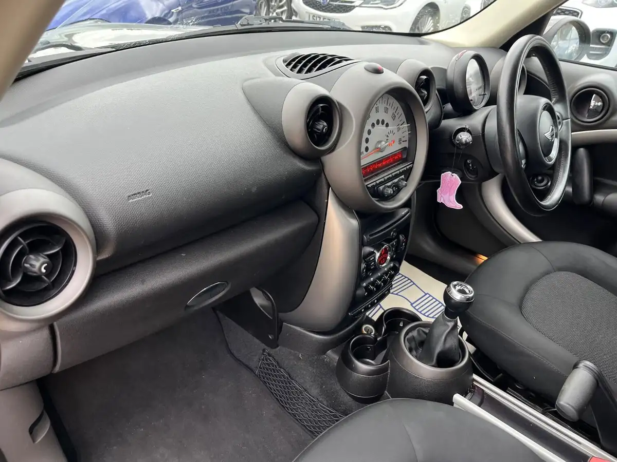 2012-mini-countryman-16td-cooper-big-13