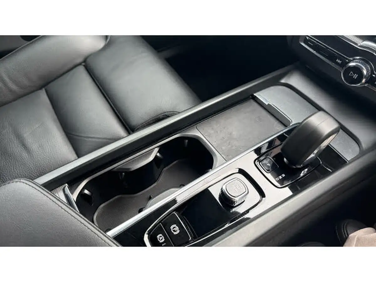 2023-volvo-xc60-20td-b4-plus-big-39