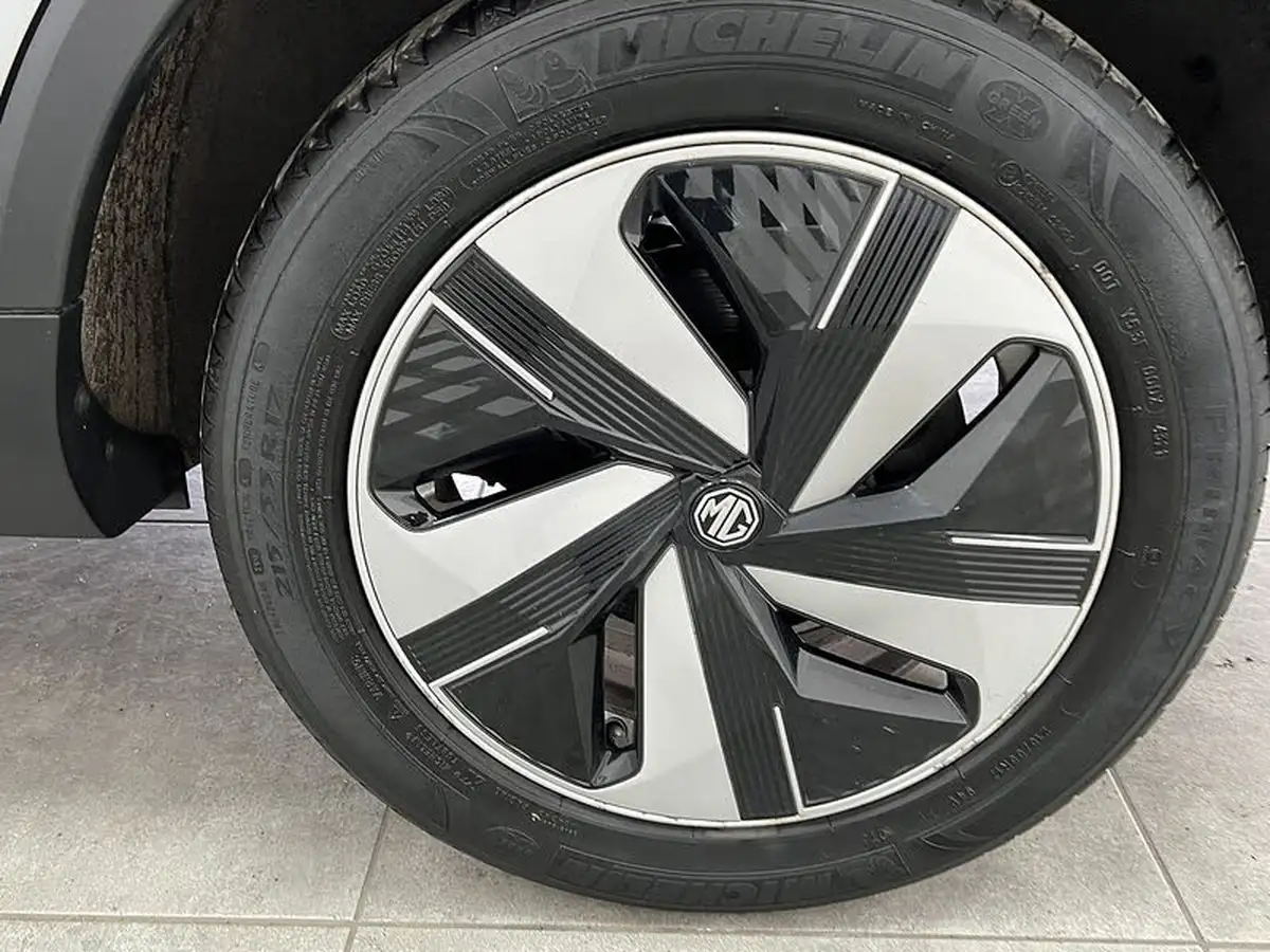 2022-mg-zs-suv-e-trophy-ev-176ps-big-23