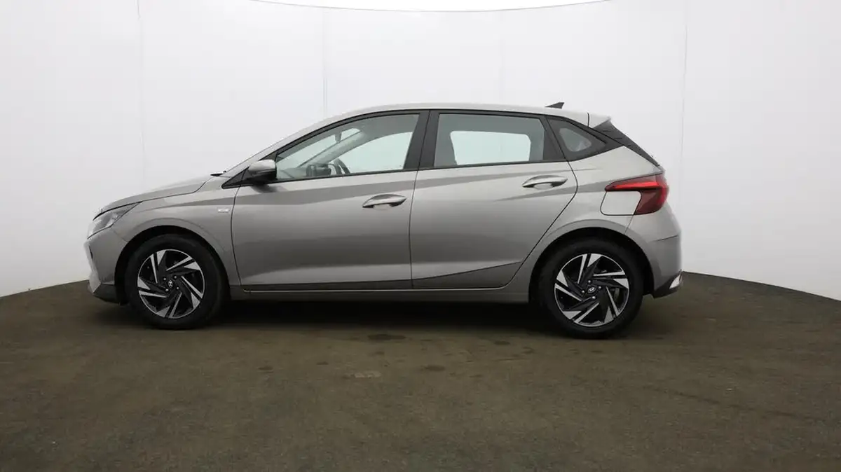 2022-hyundai-i20-10-t-gdi-se-connect-eclutch-imt-big-69