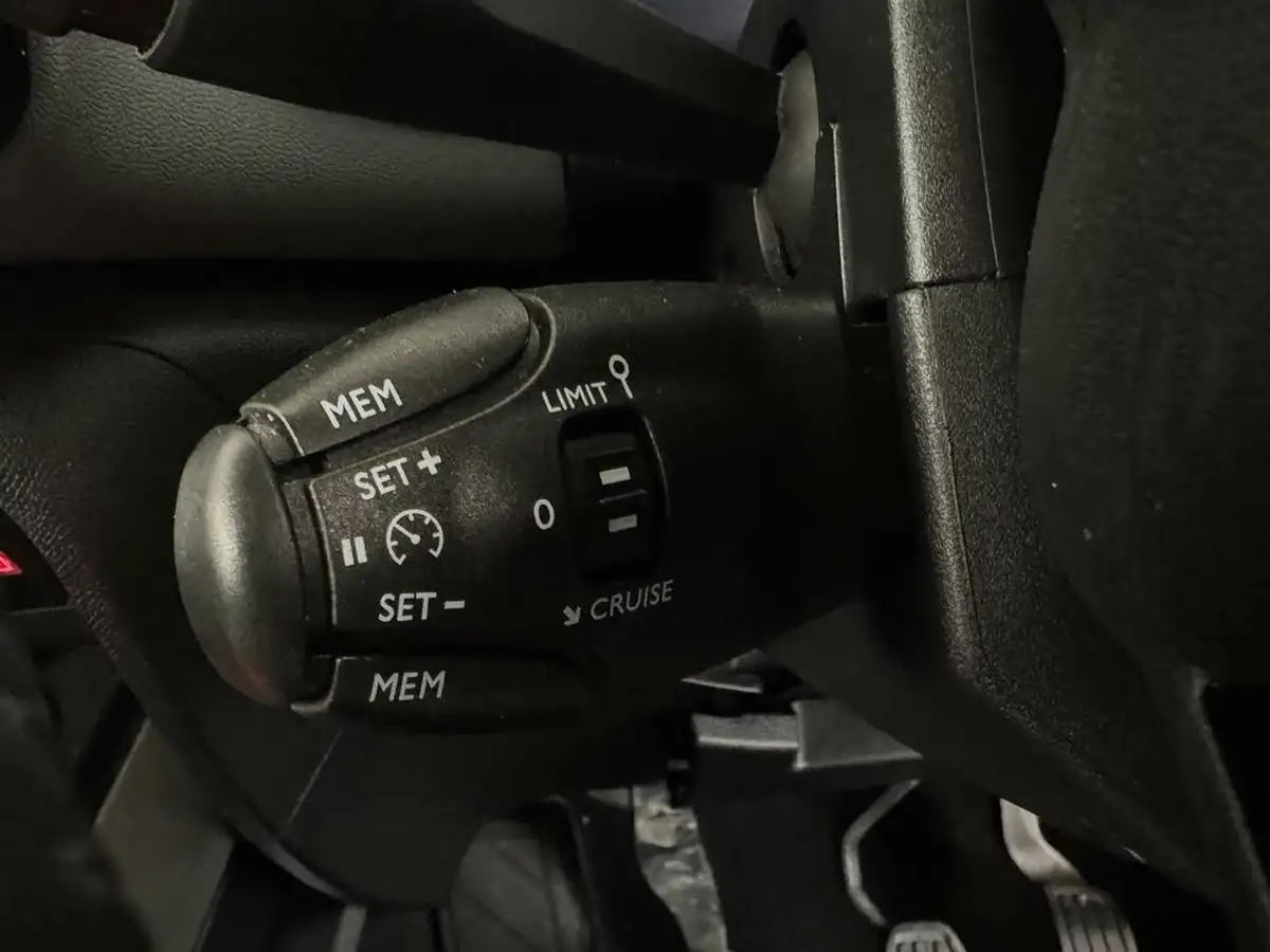 2022-citroen-c5-aircross-12-puretech-shine-ss-big-18