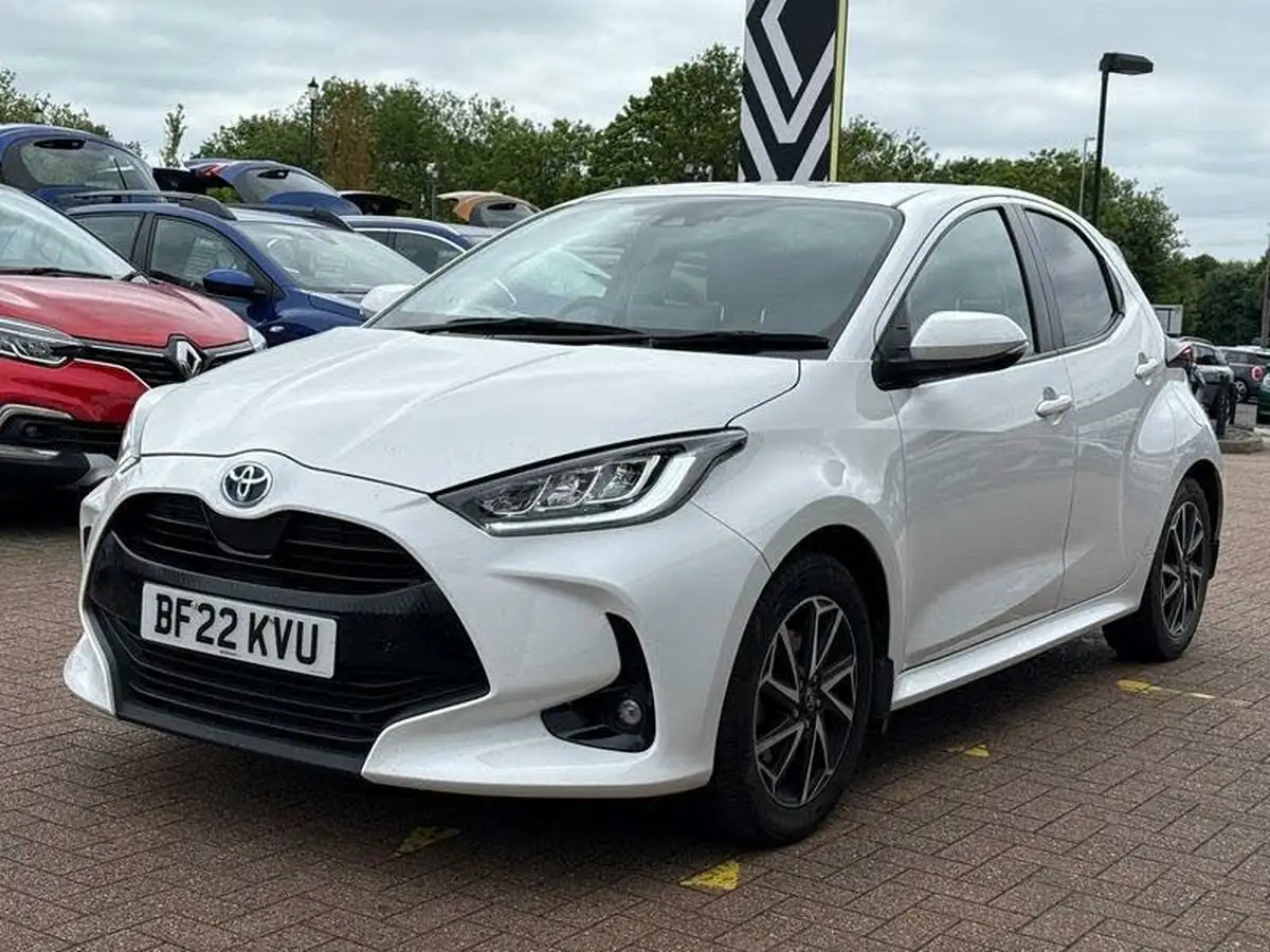 2022-toyota-yaris-15-vvt-i-design-big-6