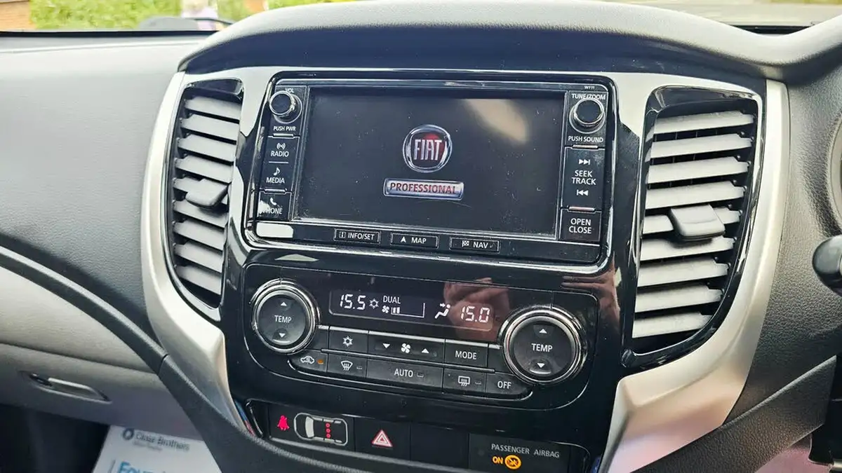 2017-fiat-fullback-24td-lx-eu6-auto-big-15