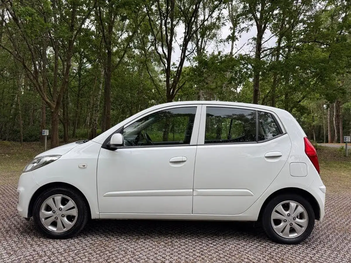 2012-hyundai-i10-12-active-big-5