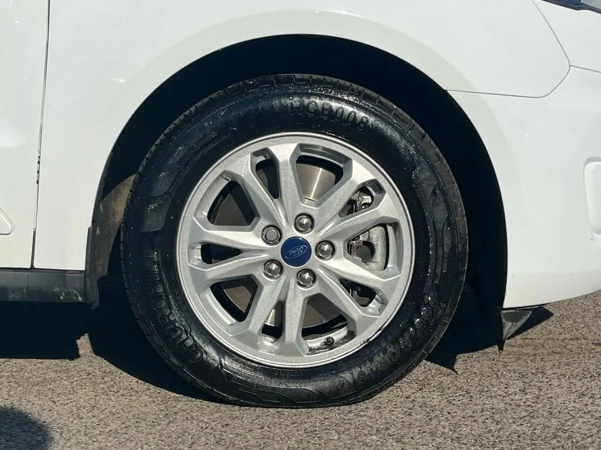 2022-ford-transit-connect-big-8