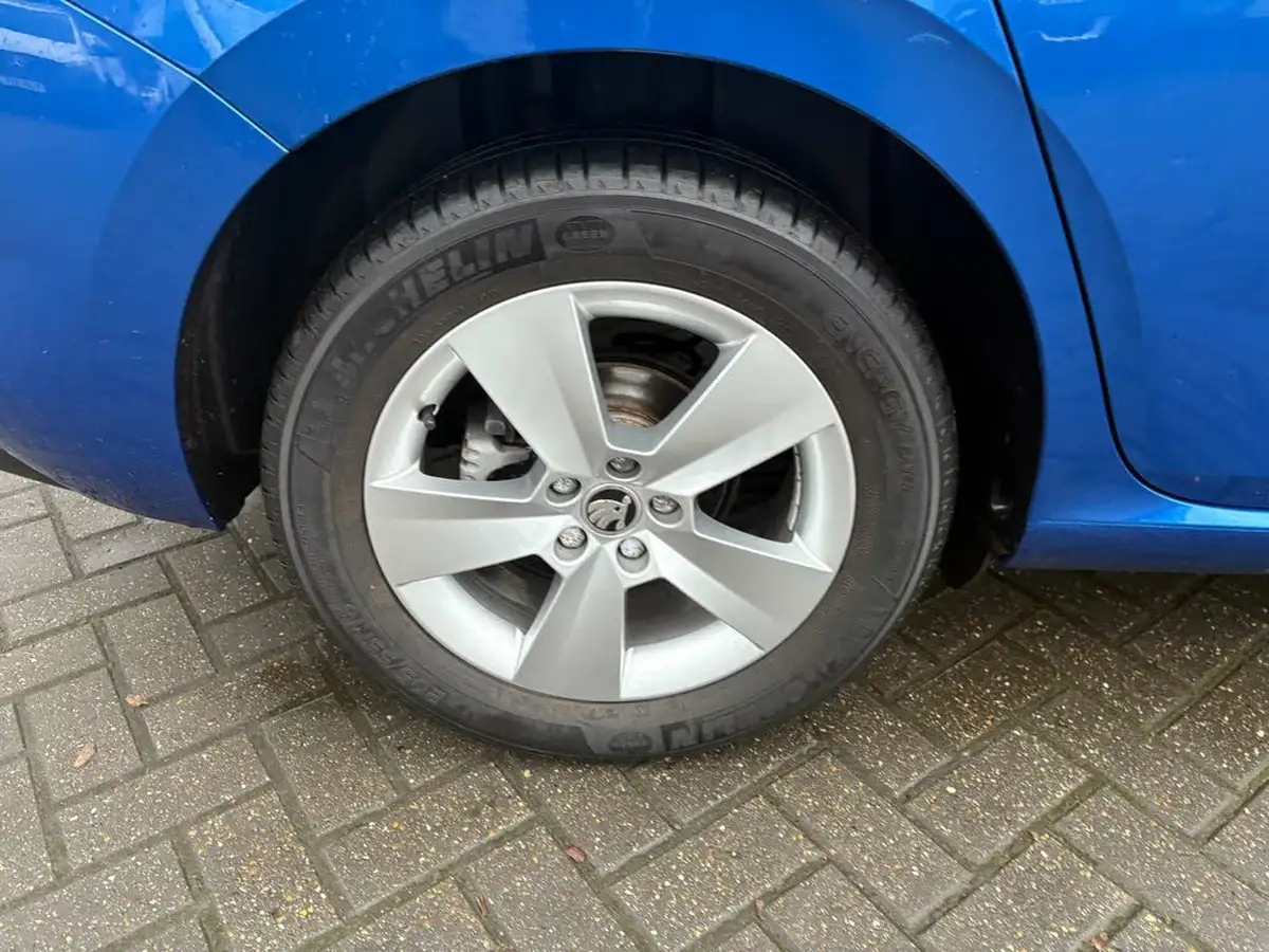 2019-skoda-scala-10-tsi-se-115ps-big-30