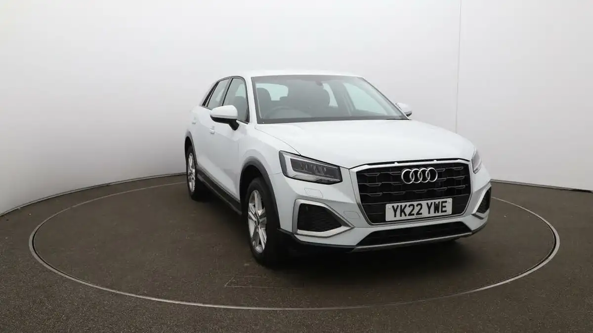 2022-audi-q2-10-30-tfsi-sport-big-33
