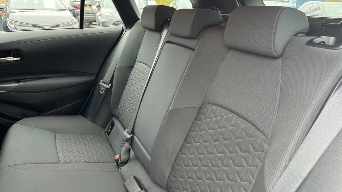 2020-toyota-corolla-18-vvt-i-icon-tech-spare-wheel-touring-sports-5d-big-12