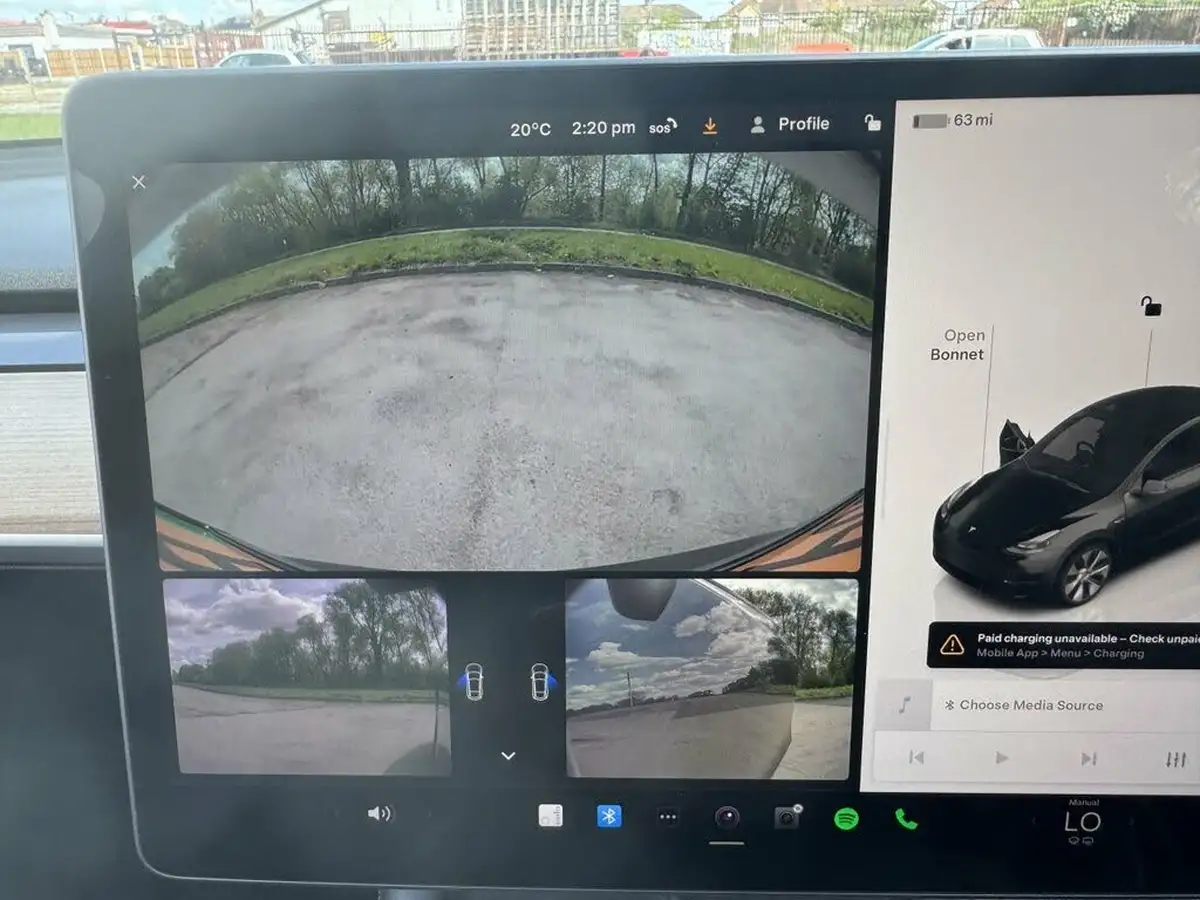 2022-tesla-model-y-e-long-range-big-53