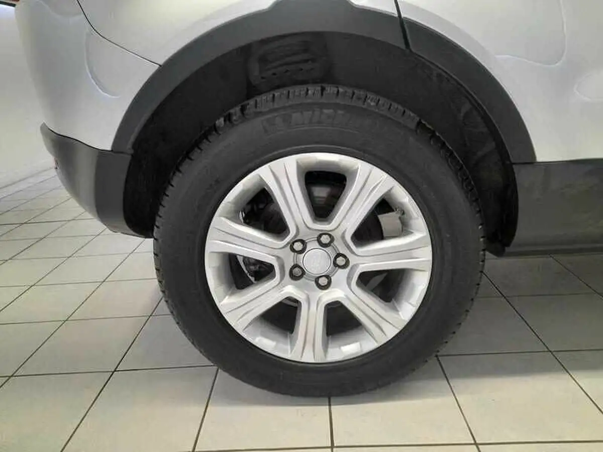 2018-land-rover-range-rover-evoque-20td4-se-tech-hatchback-5d-auto-big-7
