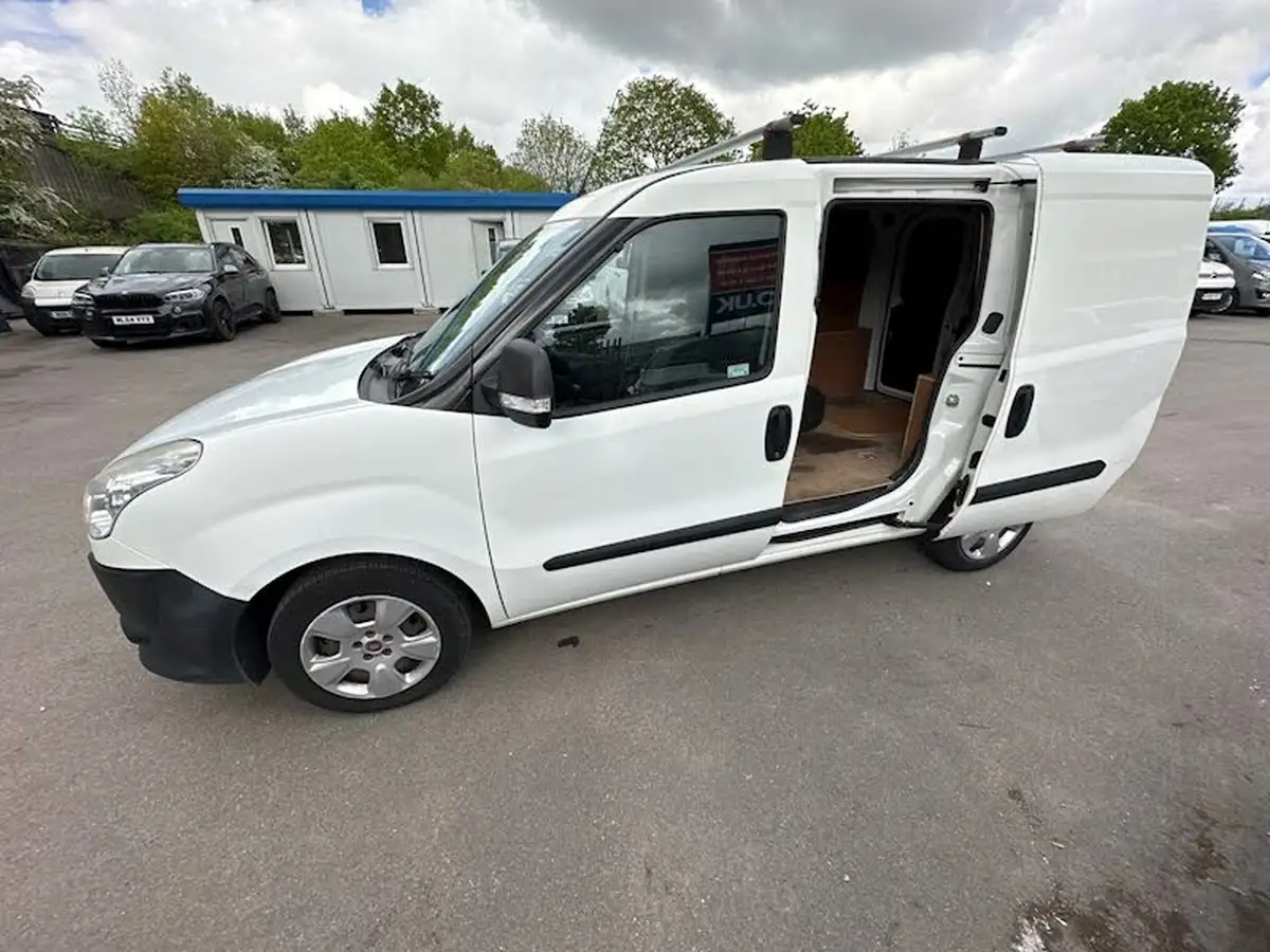 2015-fiat-doblo-cargo-13td-v-l1-panel-van-big-12