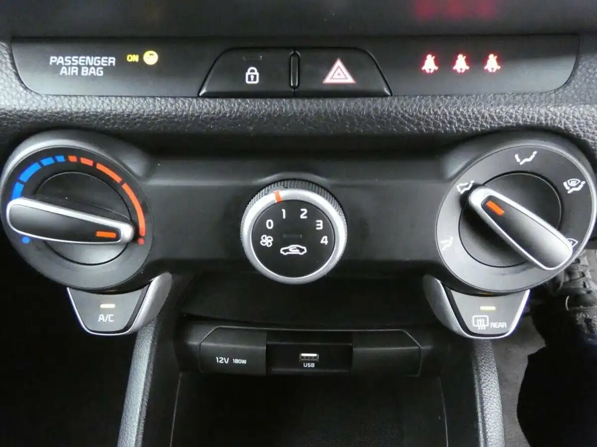 2021-kia-stonic-10-t-gdi-2-99bhp-dct-big-9