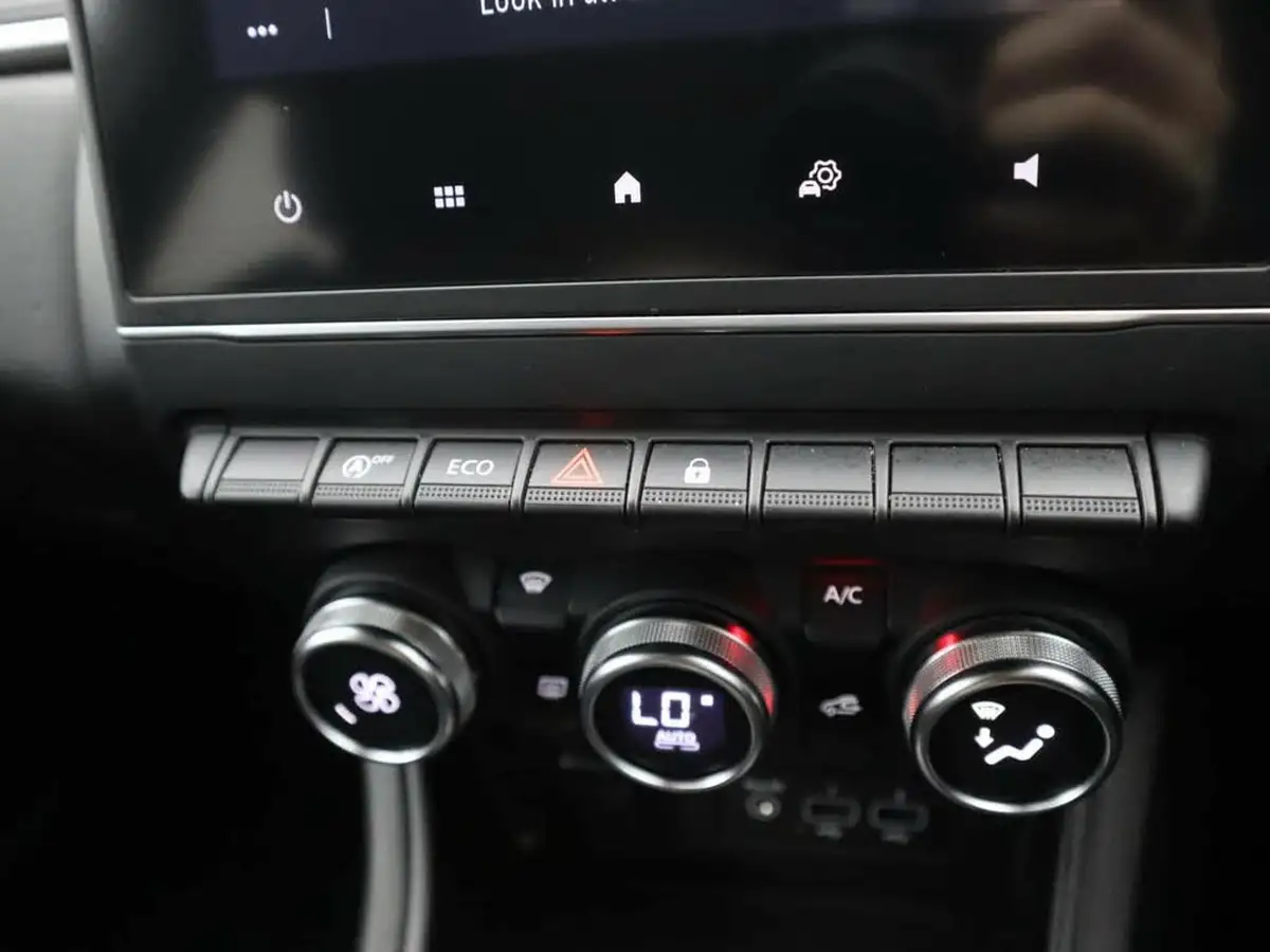 2021-renault-captur-10-tce-iconic-edition-big-16