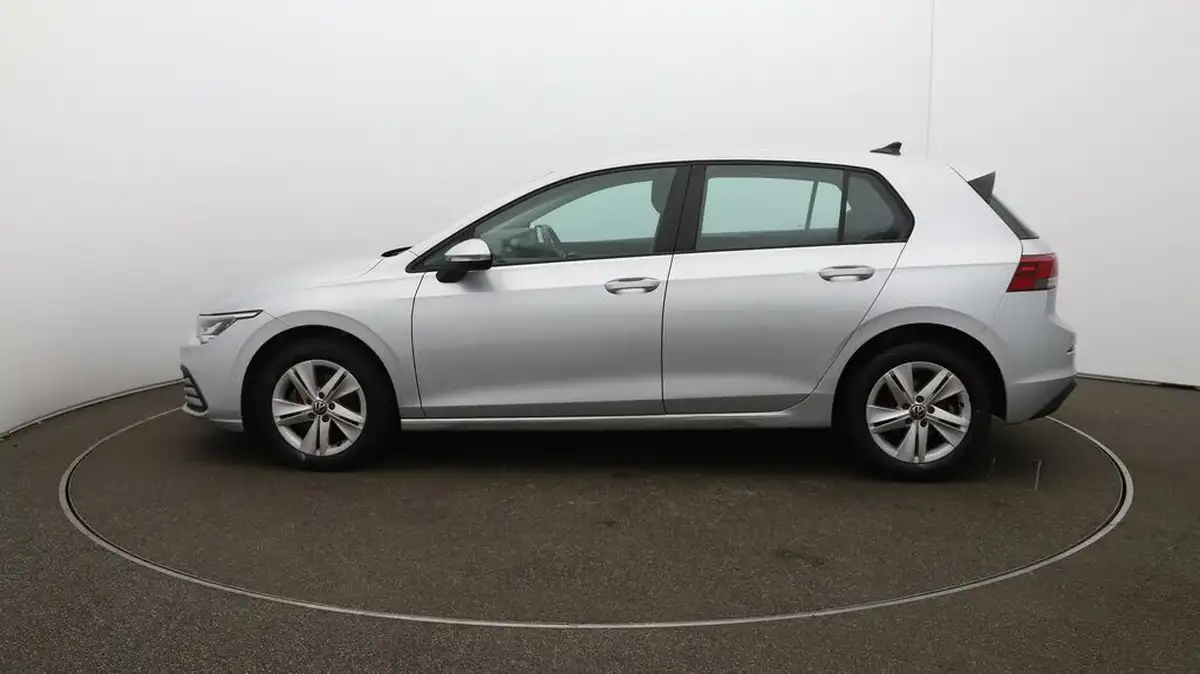 2022-volkswagen-golf-15-tsi-life-150ps-hatchback-big-55