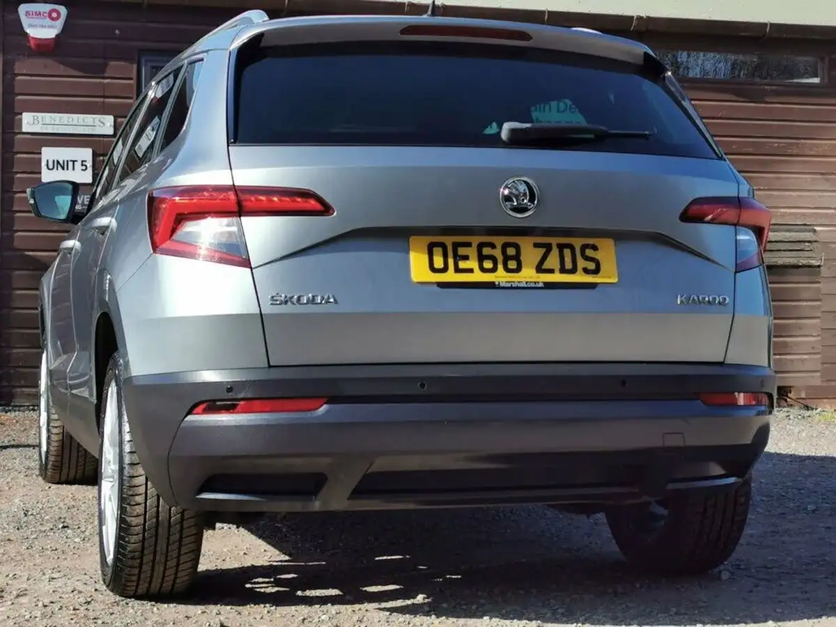 2019-skoda-karoq-15-tsi-se-l-dsg-big-25