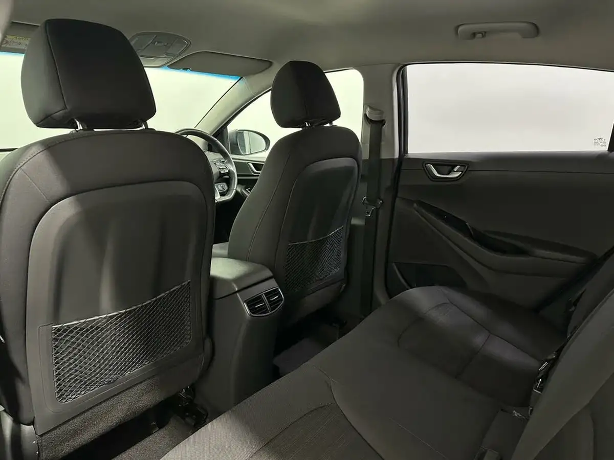 2018-hyundai-ioniq-16-gdi-premium-hybrid-big-37