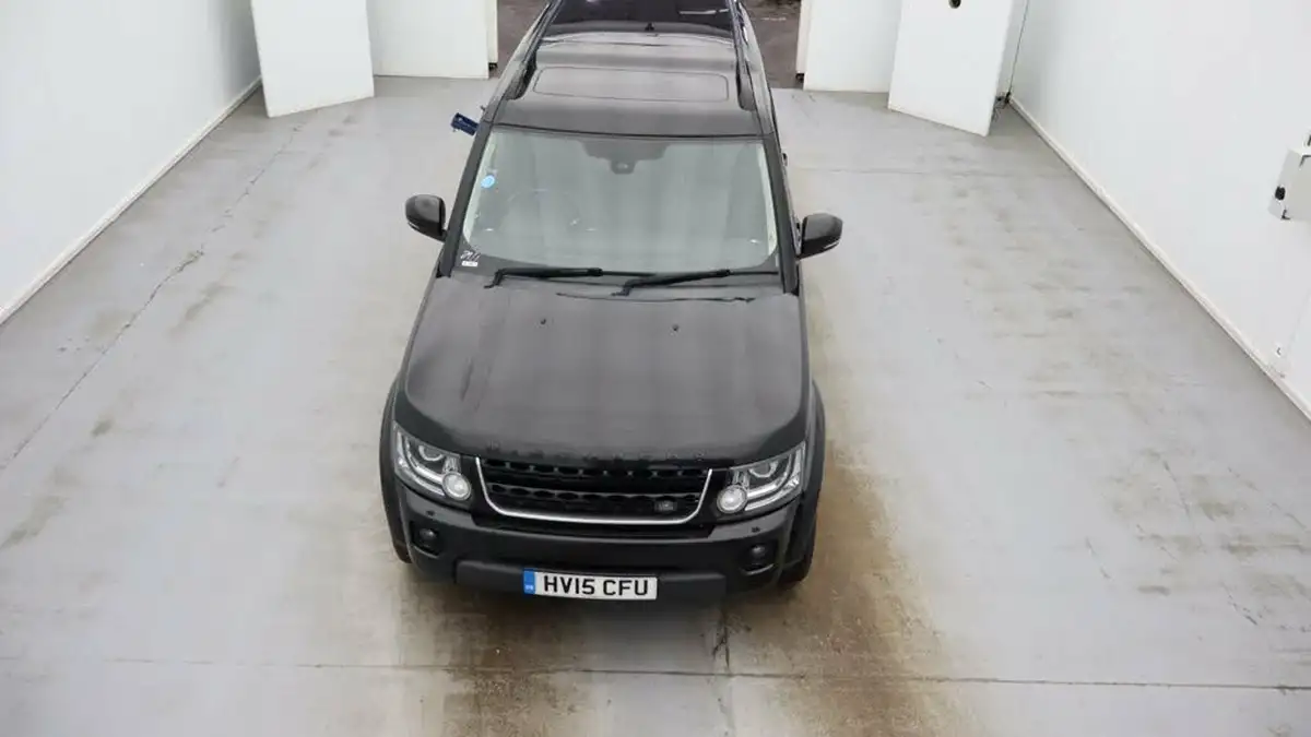 2015-land-rover-discovery-4-30-sd-v6-hse-big-5