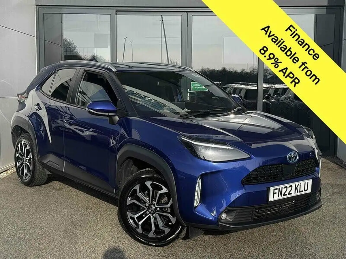 2022-toyota-yaris-15-vvt-i-design-panoramic-roof-big-0