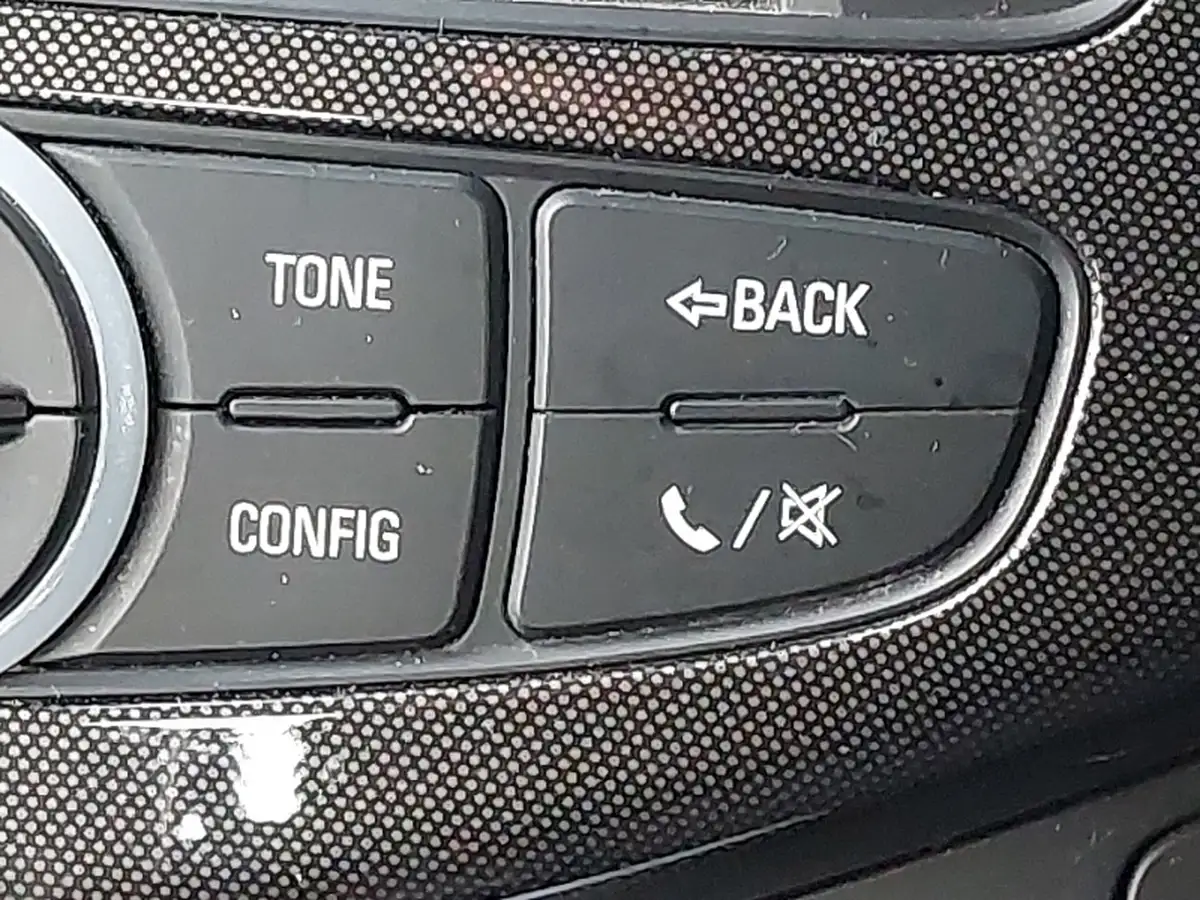 2023-mazda-mazda2-15-skyactiv-g-se-l-big-10
