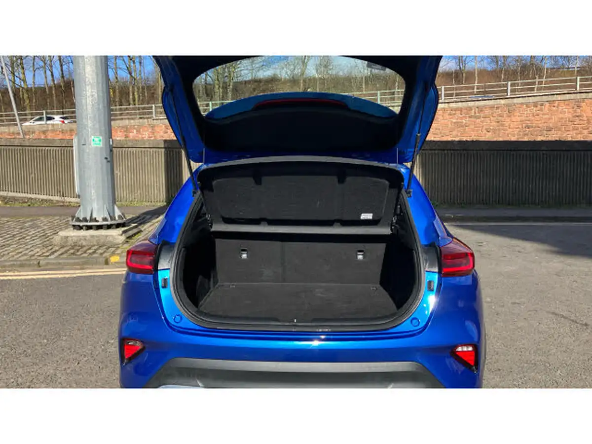 2022-kia-xceed-15-t-gdi-2-big-3